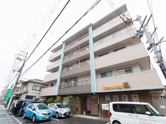 多層建築の外観