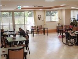 明るいダイニングスペース