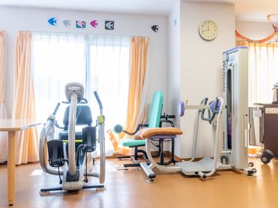 機能訓練用具が整う部屋