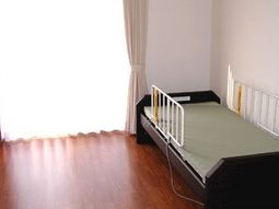 シンプルな居室の一角