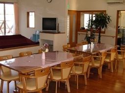 明るいダイニング空間