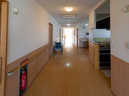 廊下とキッチン