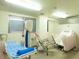 清潔な浴室設備