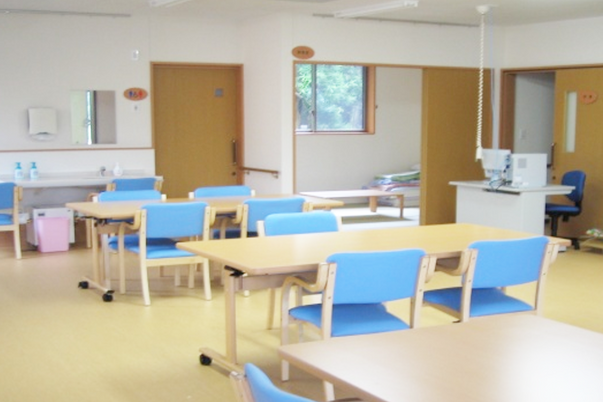 明るい空間のダイニングルーム