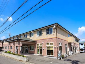 レンガ造りの快適な外観