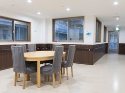 清潔感のあるダイニングスペース