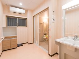 洗練されたトイレ付き居室