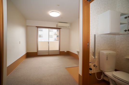 和室とトイレの空間