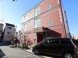 きれいな建物の外観