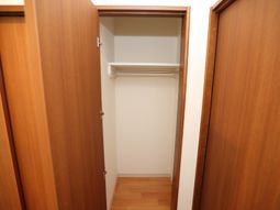 整理整頓されたクローゼット