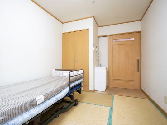 落ち着いた雰囲気の居室