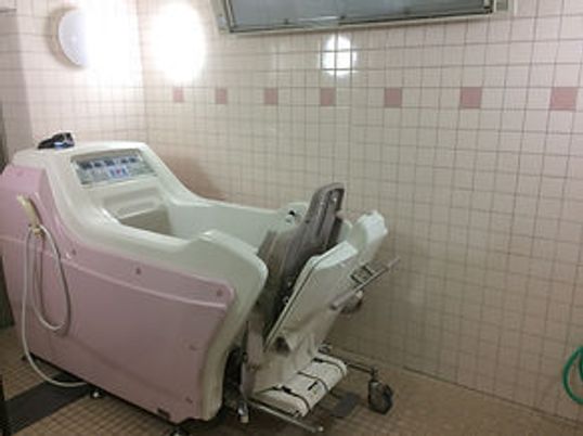 ケアバス設備の浴室