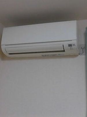 壁掛けエアコン一台