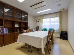 明るい会議室