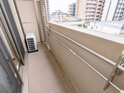 広々としたベランダの様子