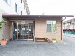 暖かみのあるエントランス