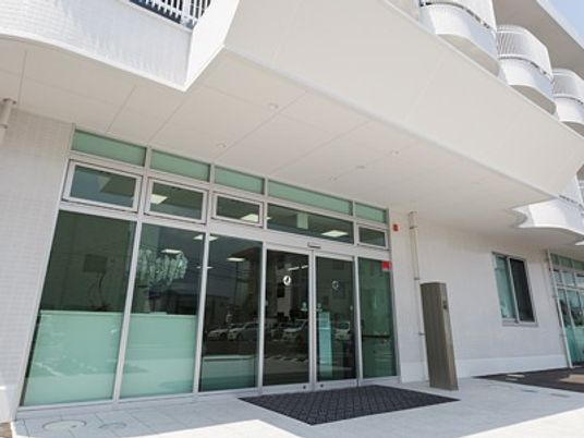 建物の入り口
