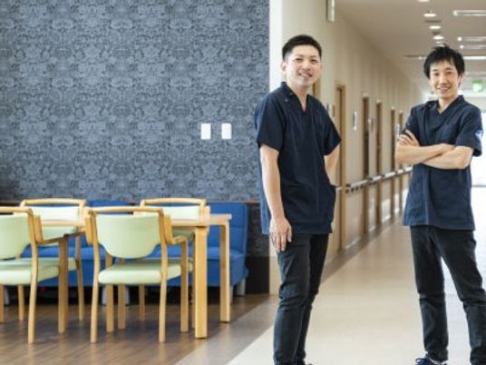 スタッフと廊下