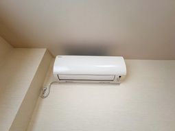 エアコンのある天井付近  