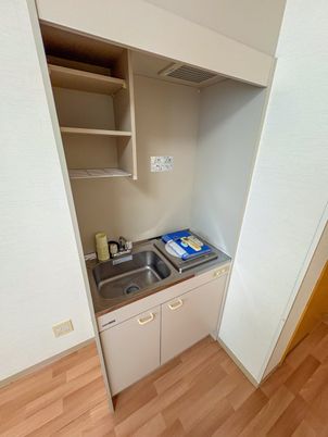 コンパクトなミニキッチン  