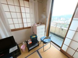 洋室の窓側