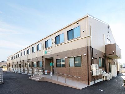 広々とした建物の外観