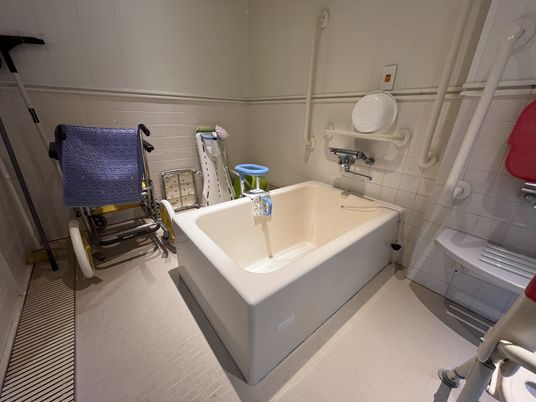 車椅子対応の浴槽
