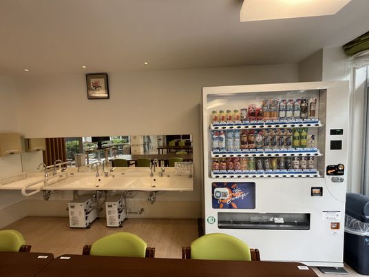 自販機と洗面台の施設