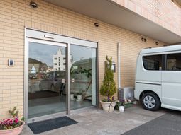 自動ドア入り口