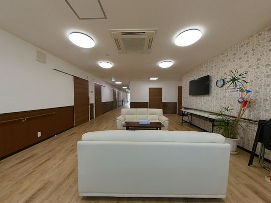 広々とした廊下