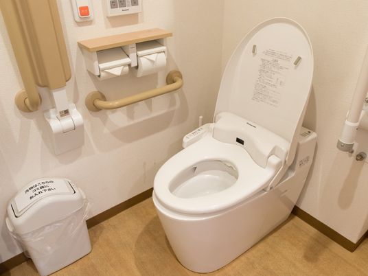 手すり付きトイレ設備