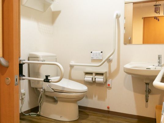 バリアフリー対応のトイレ