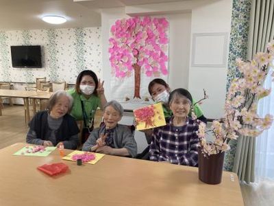 笑顔の集まりダイニングルーム