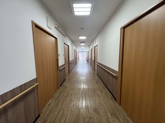明るい廊下  