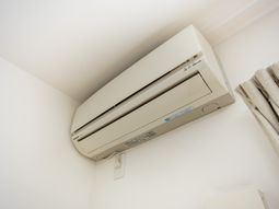 壁掛けエアコン  