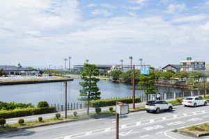 水辺のある外観  