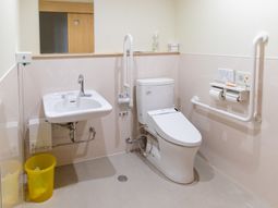 バリアフリーのトイレ設備