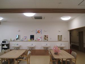 明るい洗面台の部屋