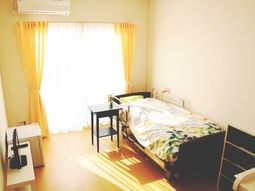 陽光あふれる明るい居室