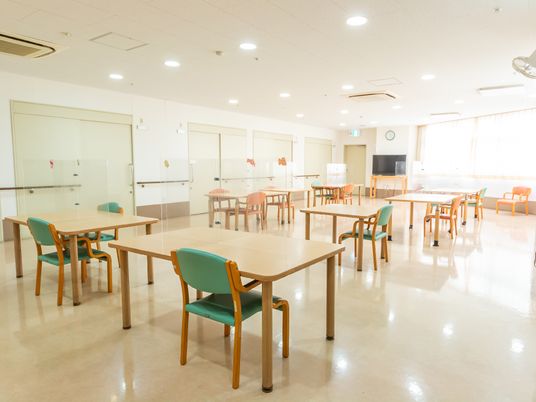 広々としたダイニングルーム