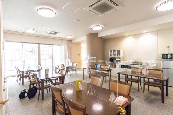 明るいダイニングルーム