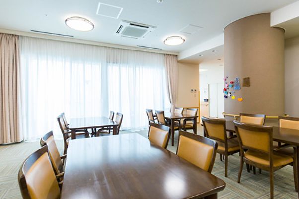 明るい食堂の一角