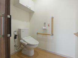 バリアフリーなトイレ設備