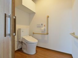バリアフリーなトイレ設備