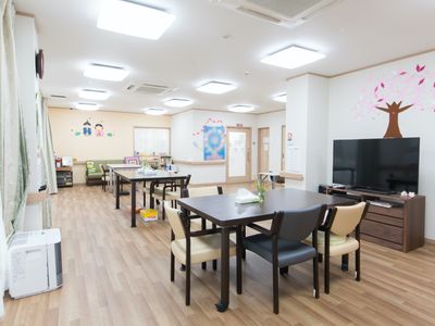 暖かみのある居室の様子