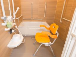 バリアフリー対応の浴室