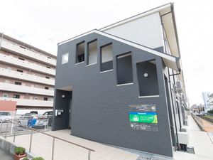 モダンな建物の外観