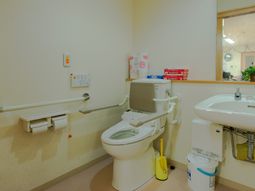 バリアフリーなトイレ設備