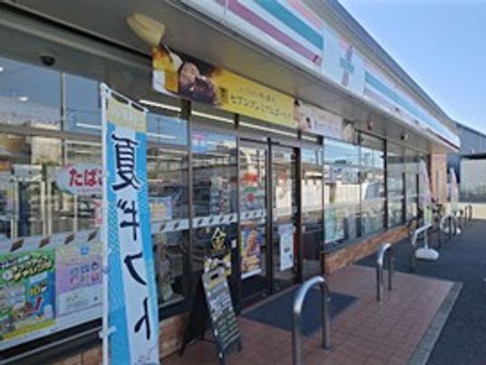 明るいダイニング