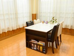 居心地の良いダイニングテーブル